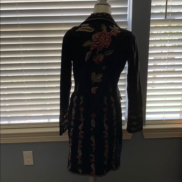 Heavily Embroidered DB Brand Coat - Picture 4 of 8